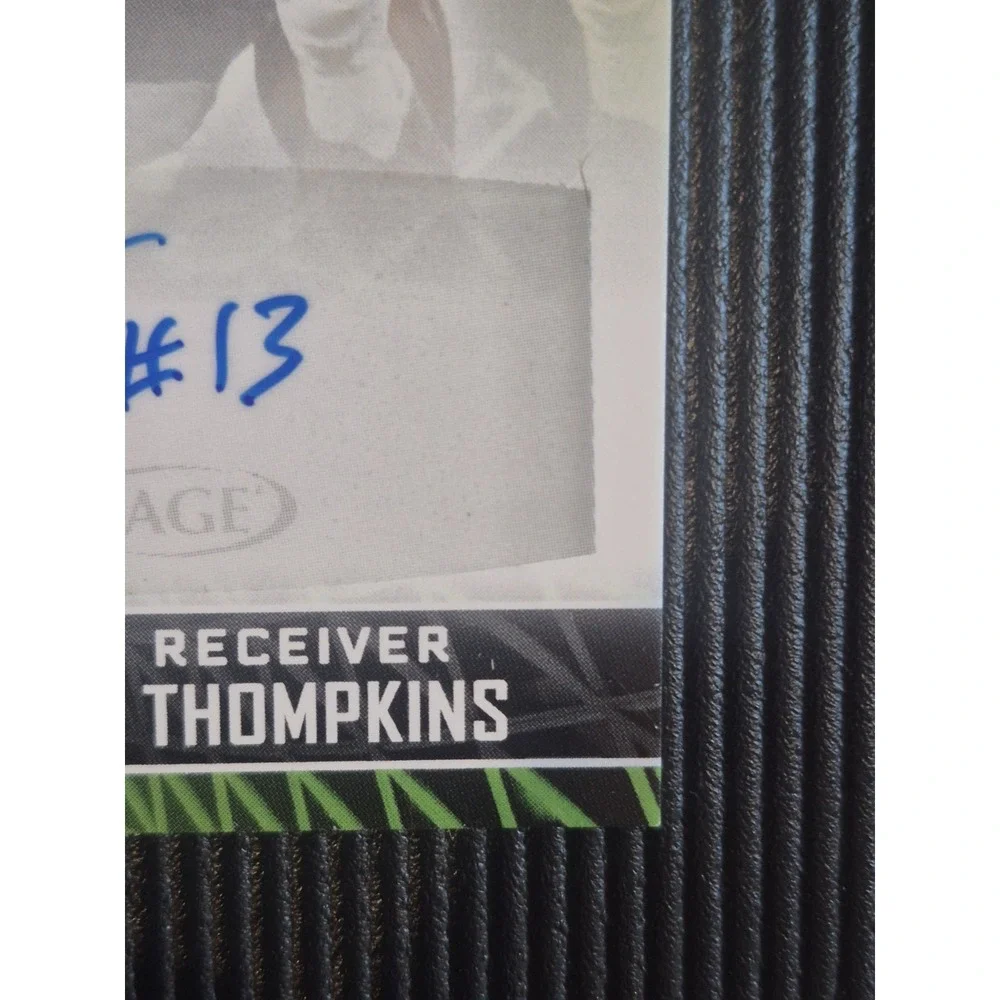 2022 Sage Low Series Devin Thompkins #A-DT Red (AU)
